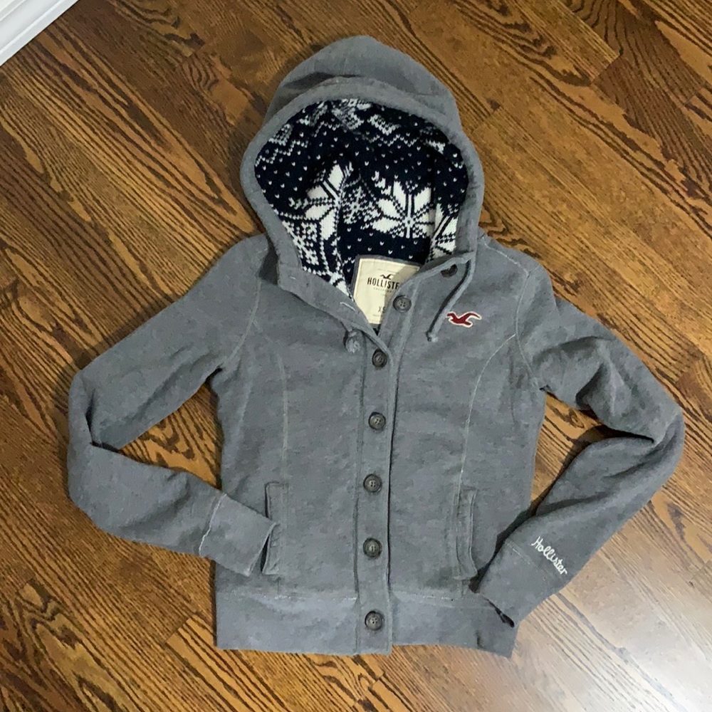 Hollister woman’s sweater. Size xs.